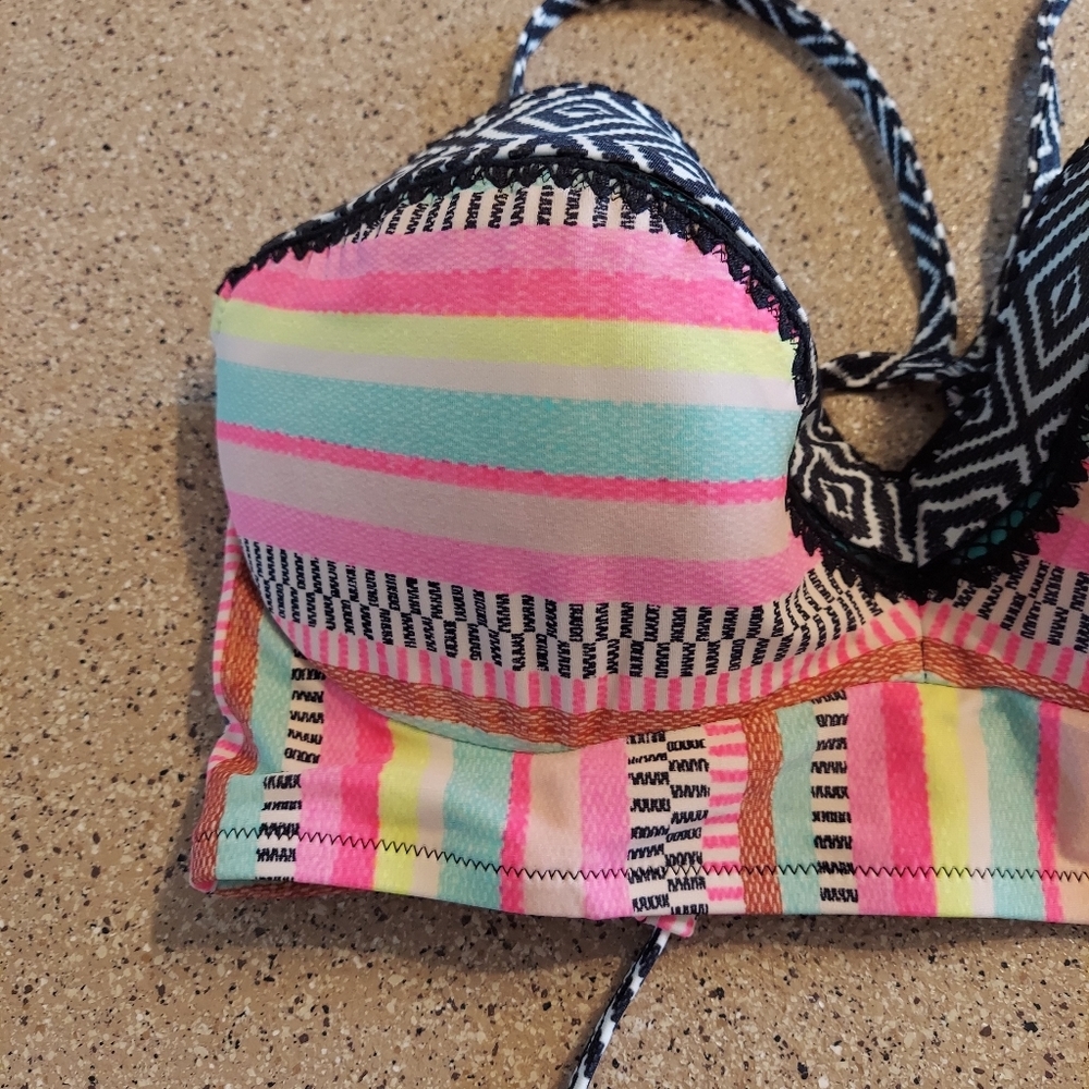 Shade & Shore Striped Bikini strappy padded top - Picture 3 of 8
